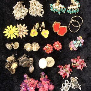 Lot of 23 Pairs Womens Vintage & Modern Earrings